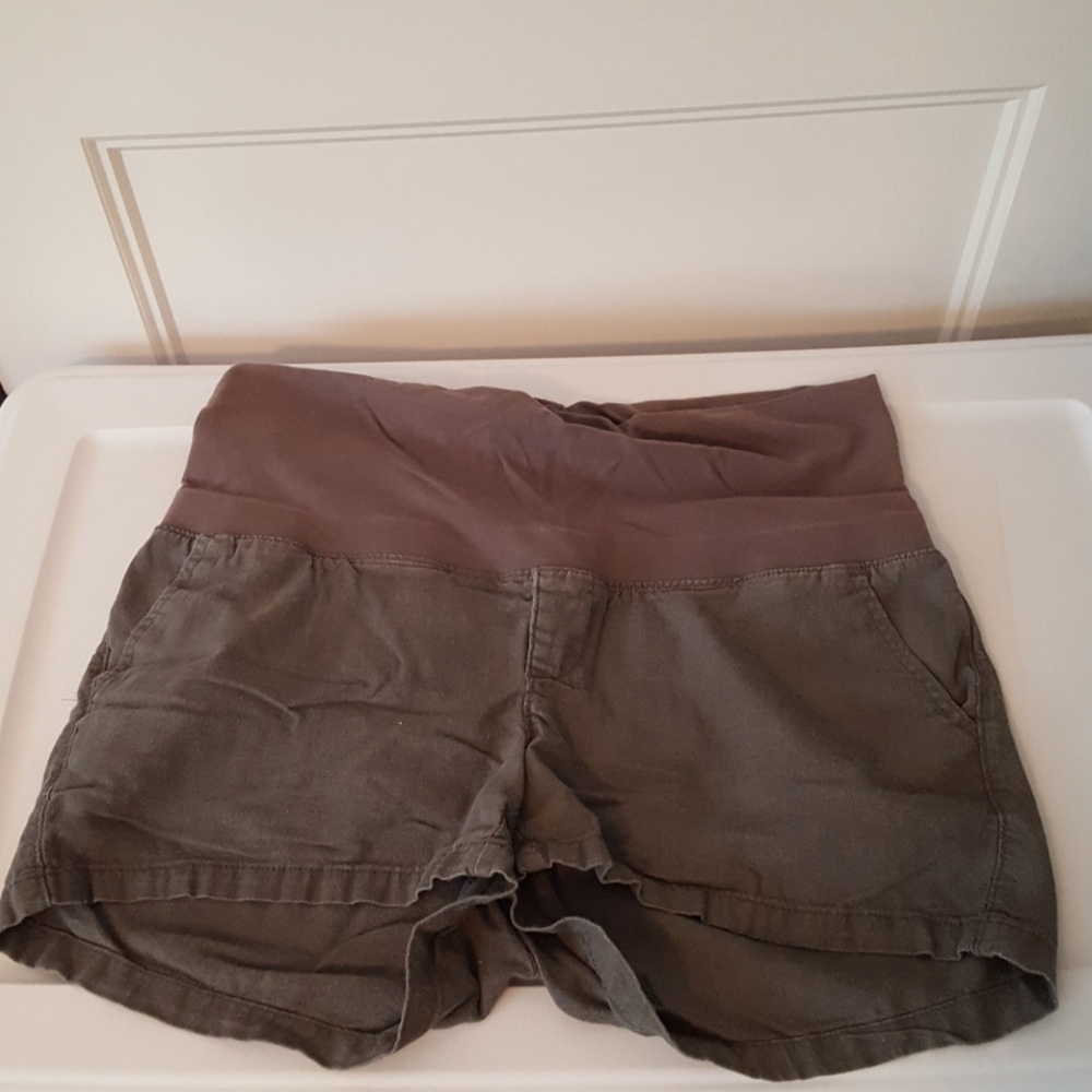 Old Navy Maternity Roll Panel Linen Shorts
